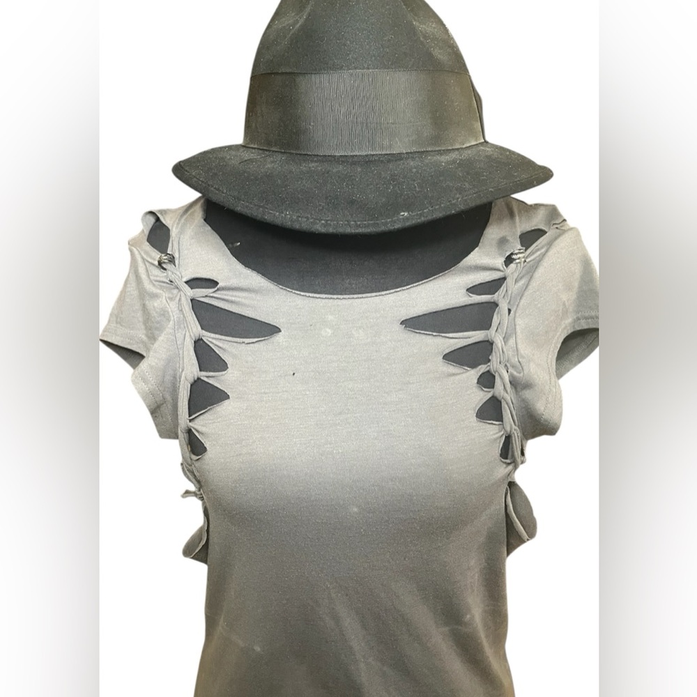 SHREDDED T-SHIRT by NEVA